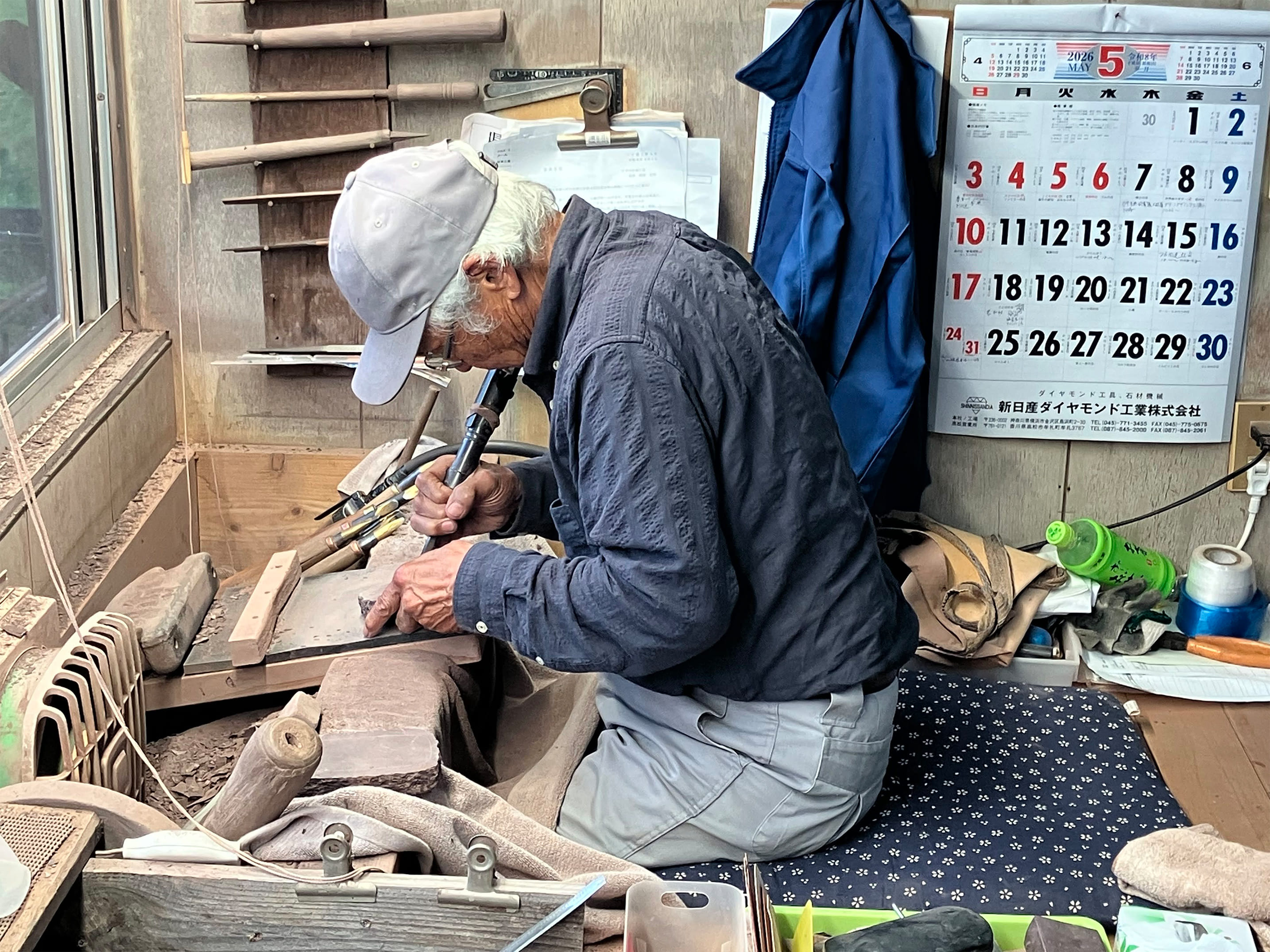 木曽漆器の伝統技術で作られた、美しく堅牢なお椀