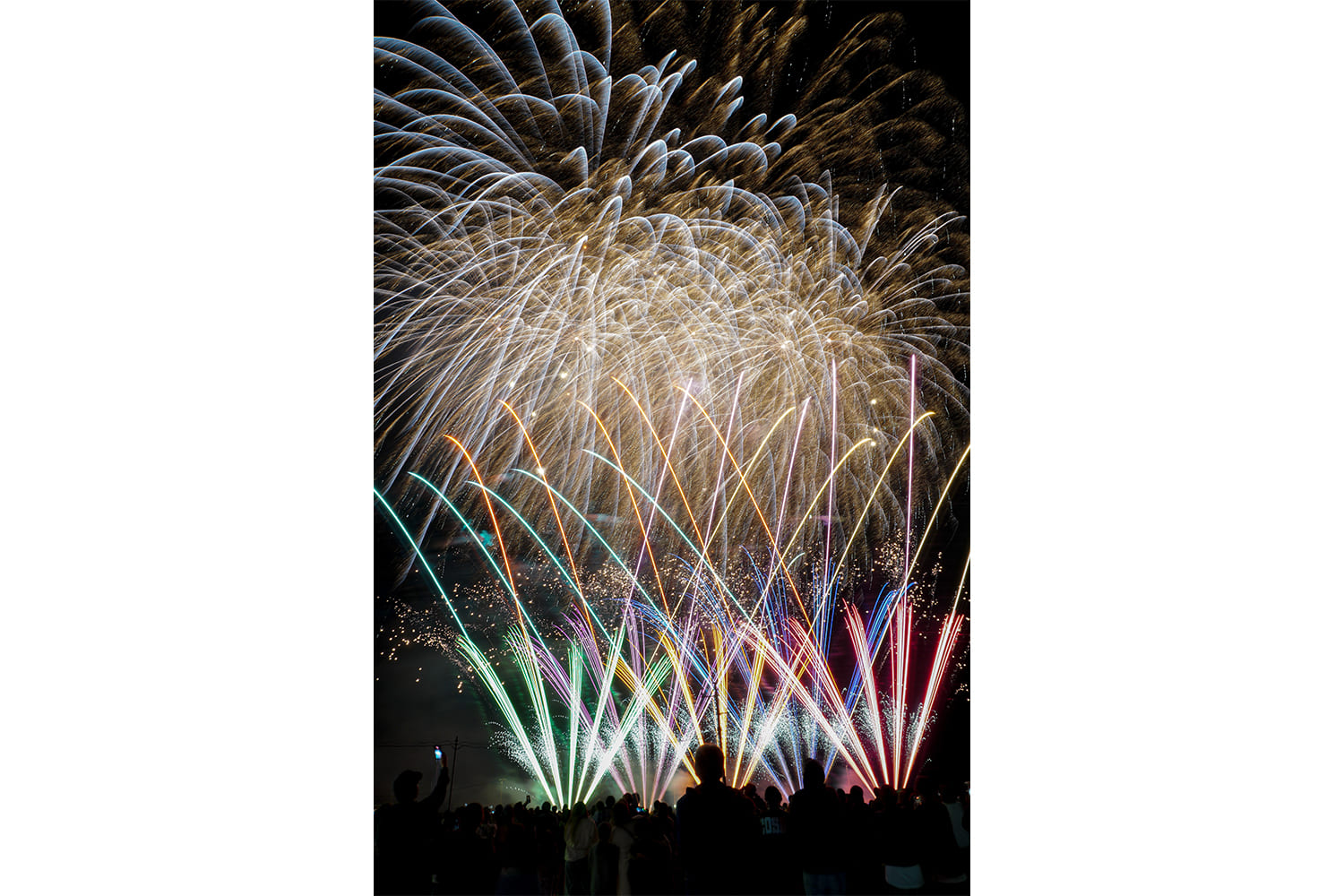 夜空に広がる花火