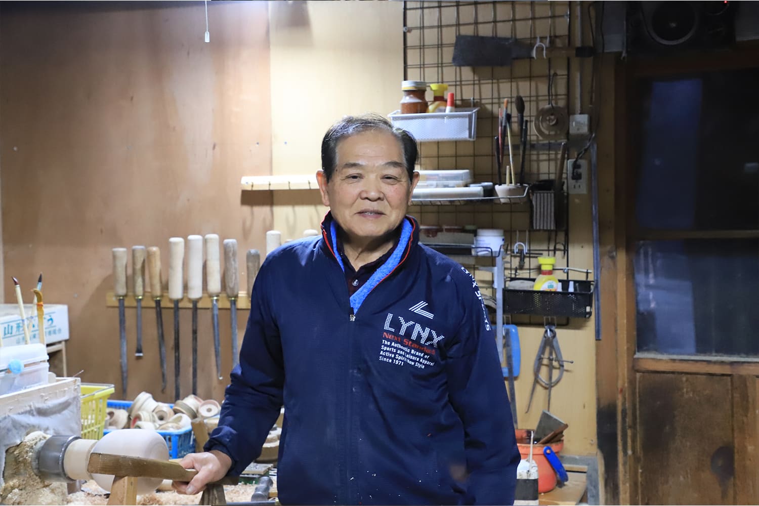 鈴木こけし工房の職人