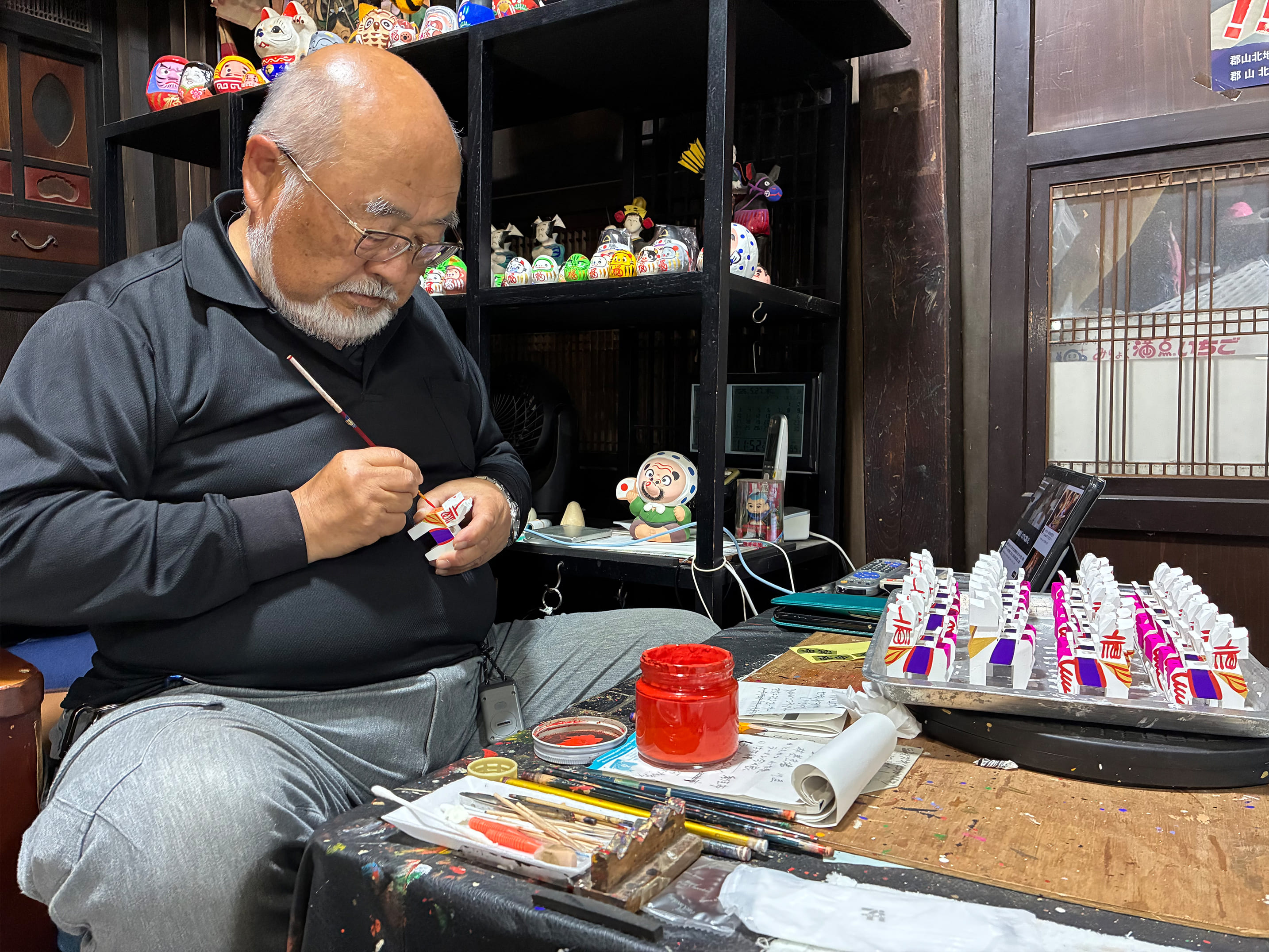 塗作業を行う職人