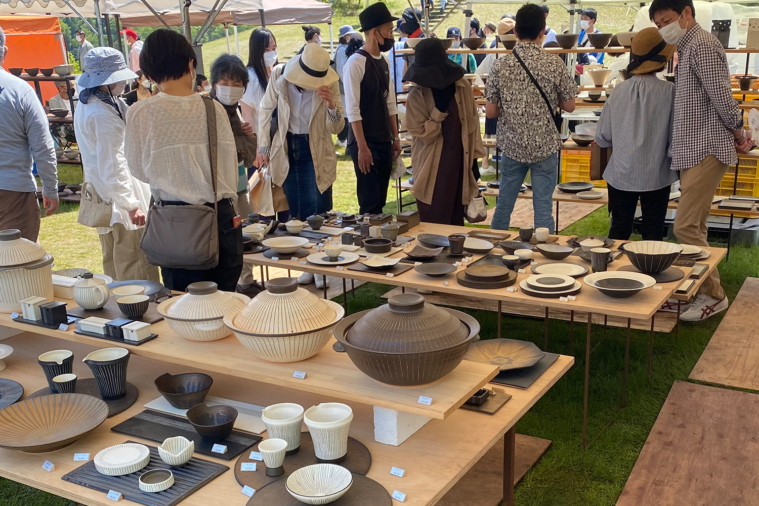 全国の陶器市や手仕事市に出展している風景